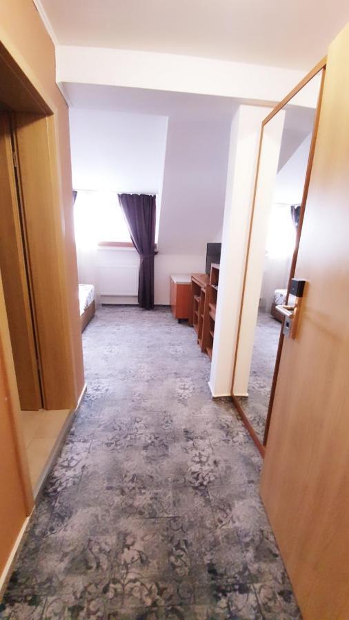 Stay Inn Rediu Valea Lupului  Luaran gambar